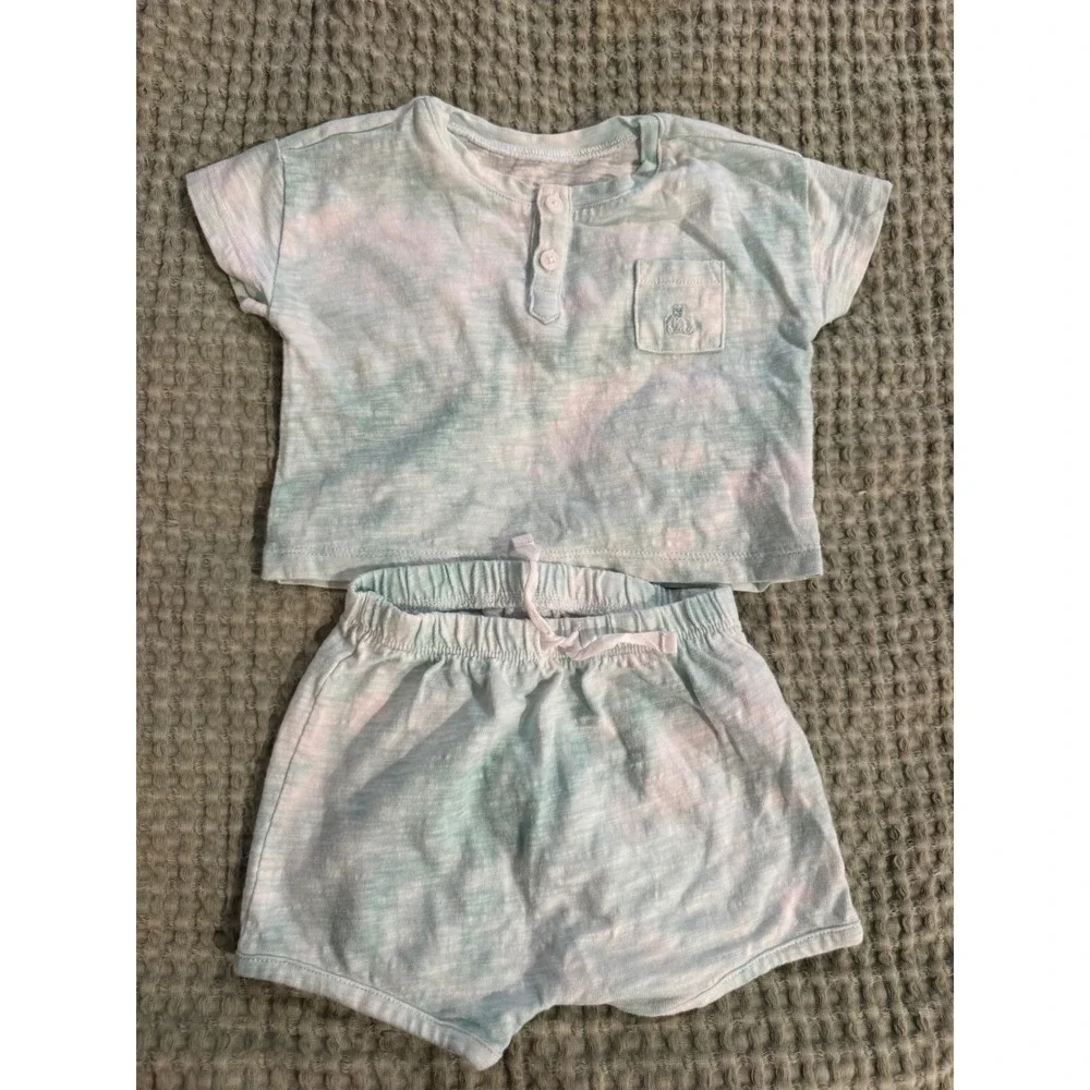 Baby Gap First Favorites Organic Cotton Tie Dye Henley Top and Shorts Set 6-12M